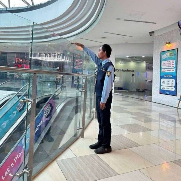nâng cao kính an toàn và lan can từ 1,4m lên 1,7m